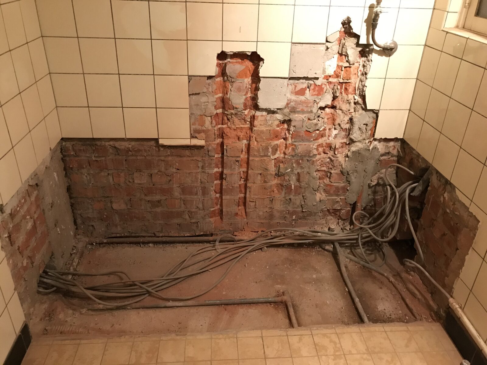 Avant — Salle de bain